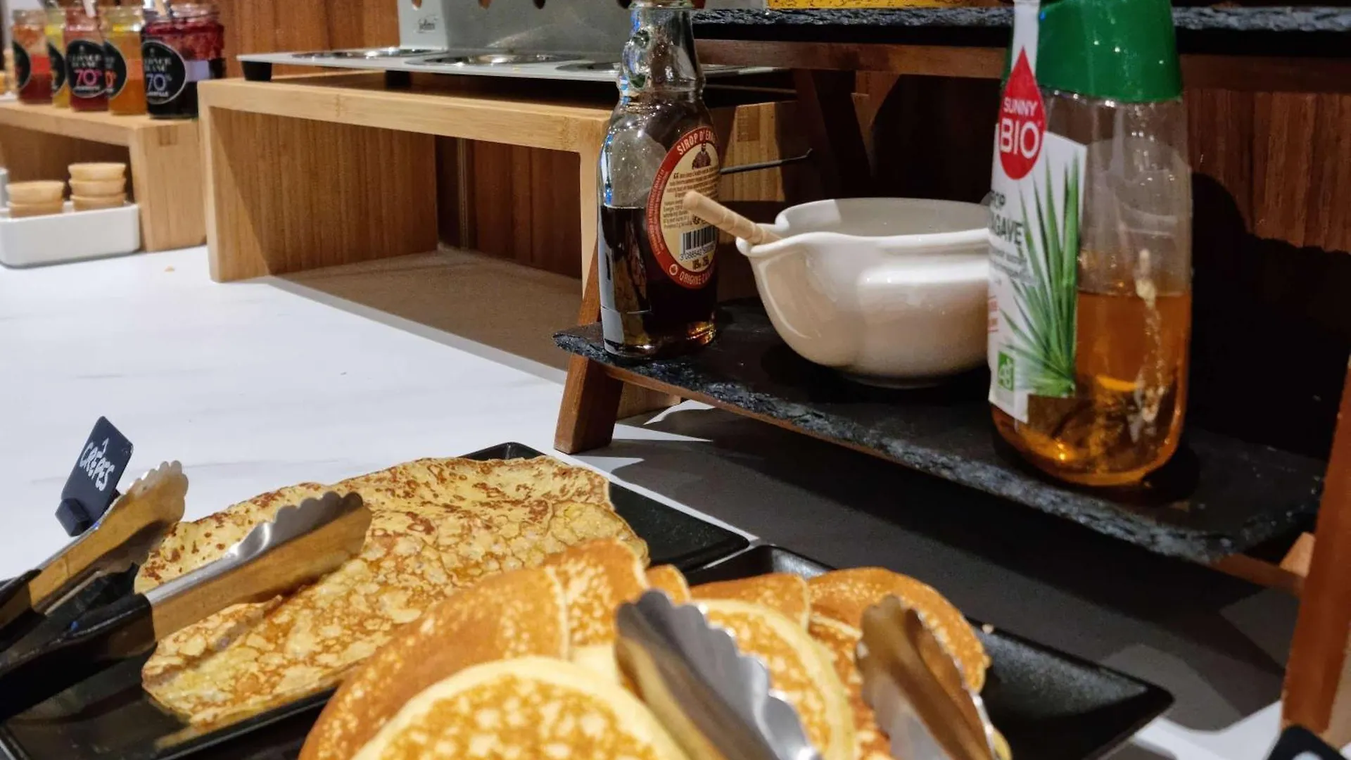 Mercure Aix-En-Provence La Duranne Gare Tgv 4*,  Francia