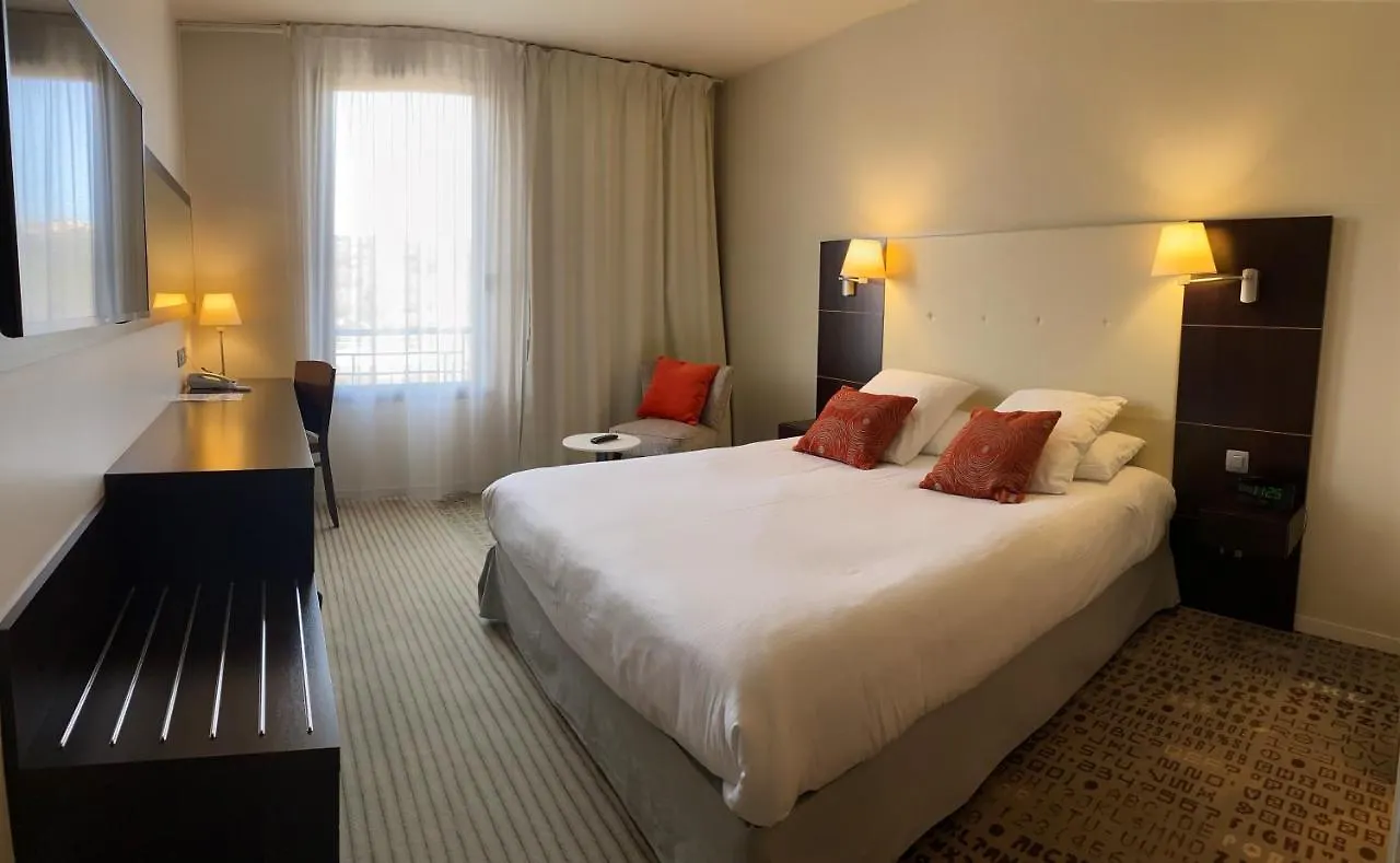 Mercure Aix-En-Provence La Duranne Gare Tgv Hotel